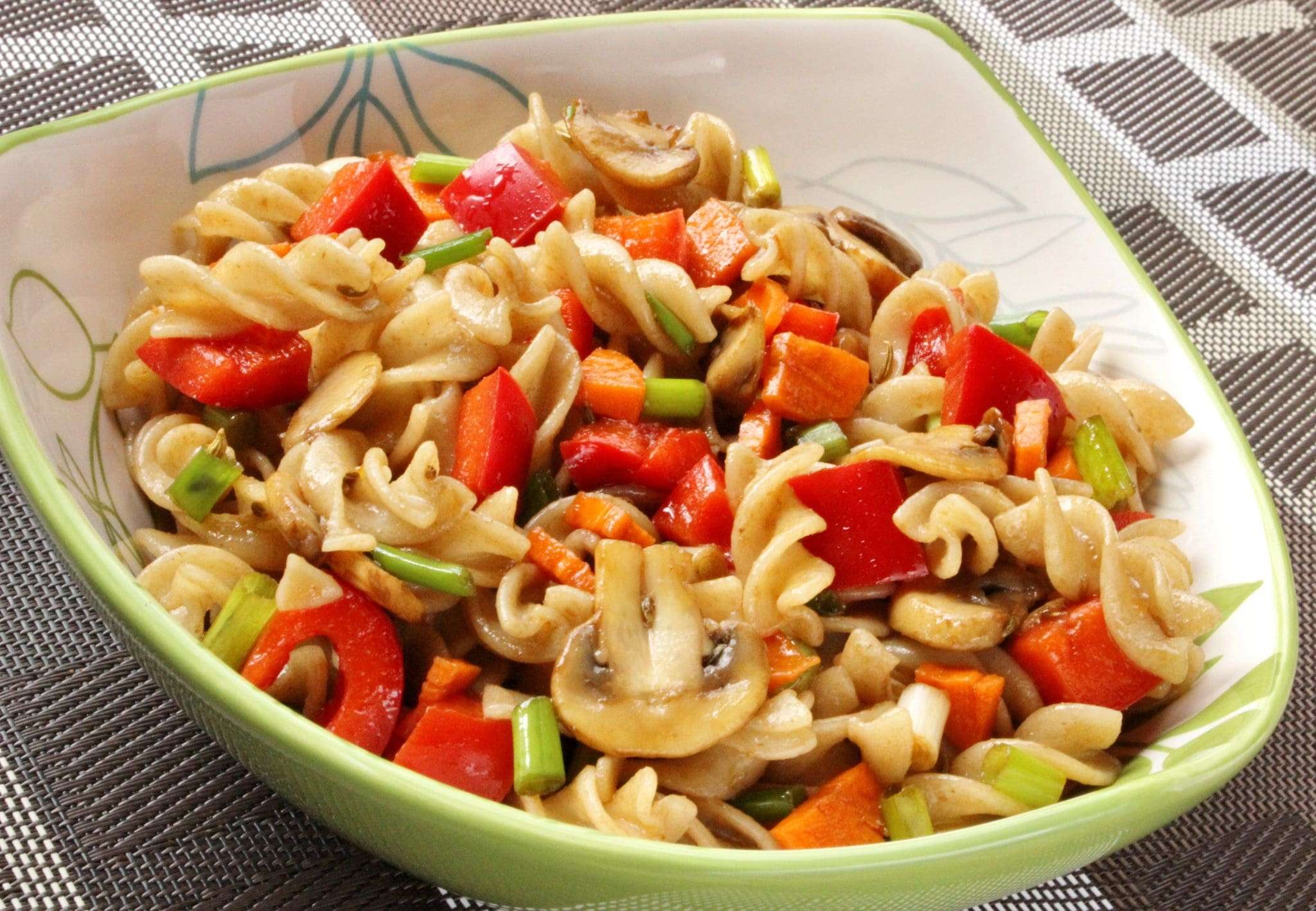 Roasted mushroom and fennel pasta salad scaled min